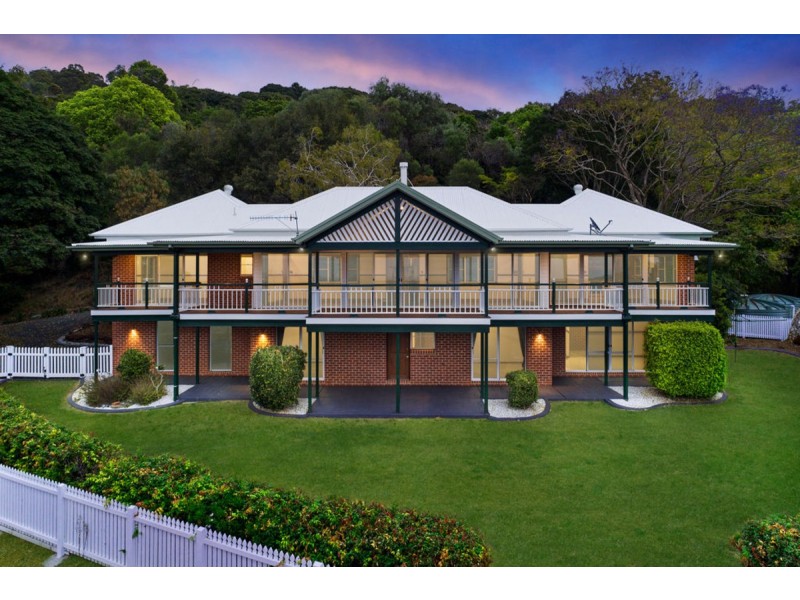 24 Pemberton Close, Mount Nathan QLD 4211