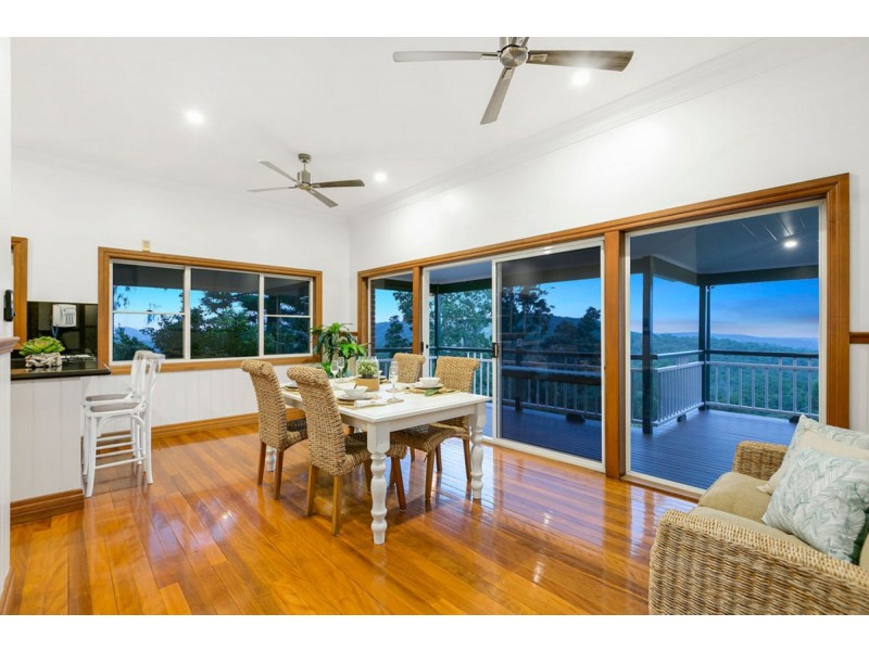 24 Pemberton Close, Mount Nathan QLD 4211