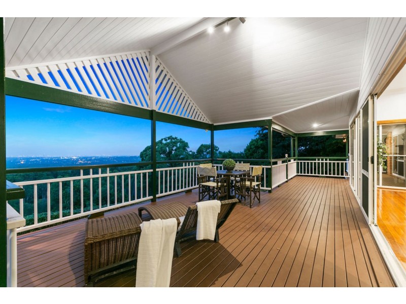 24 Pemberton Close, Mount Nathan QLD 4211