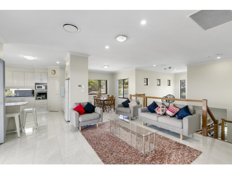 71 Kincaid Drive, Highland Park QLD 4211