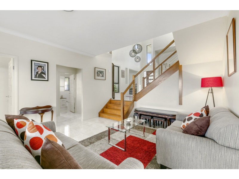 71 Kincaid Drive, Highland Park QLD 4211