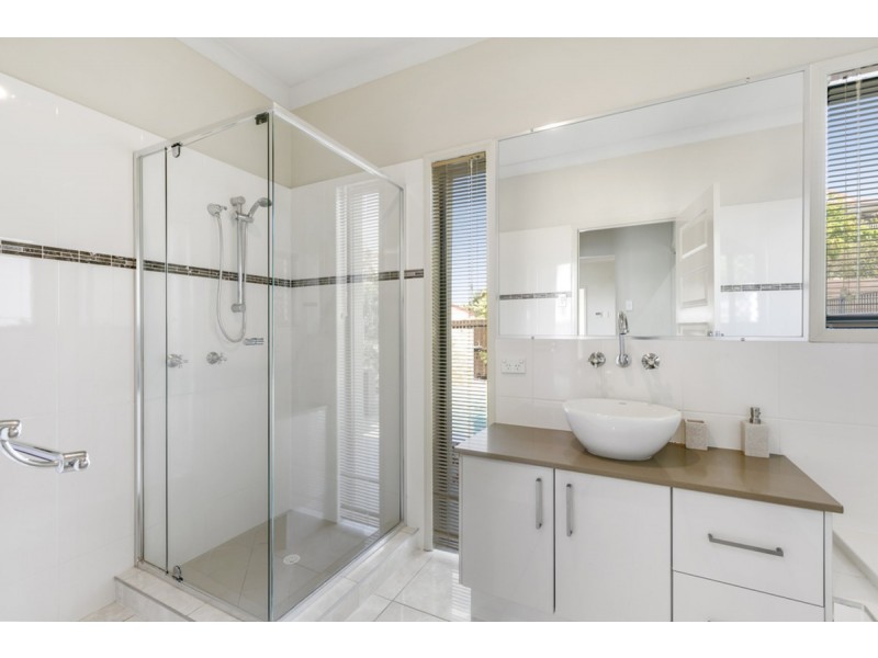 71 Kincaid Drive, Highland Park QLD 4211