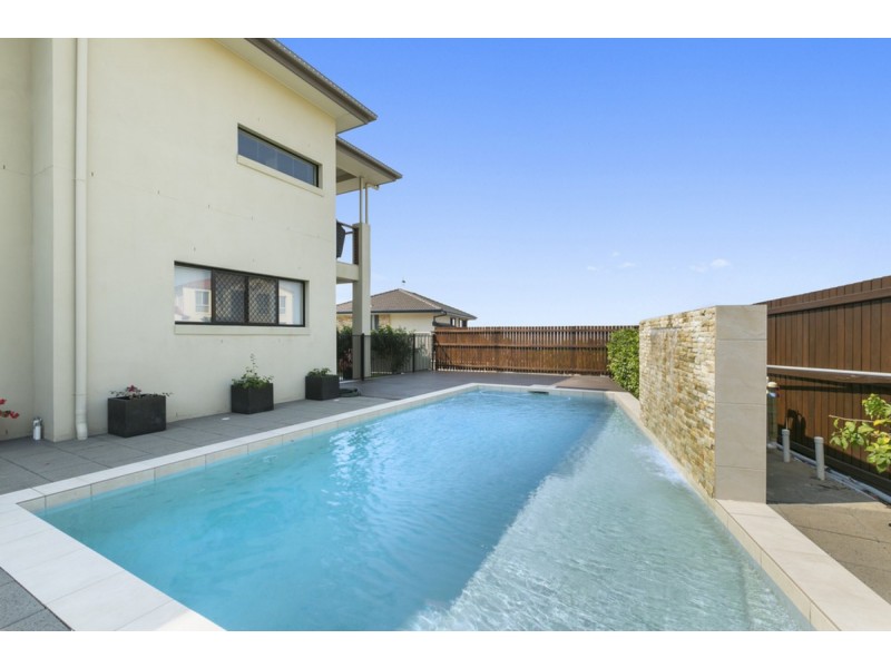 71 Kincaid Drive, Highland Park QLD 4211