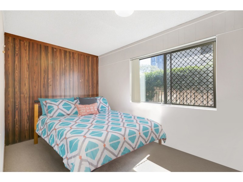 2/59 Queen Street, Southport QLD 4215