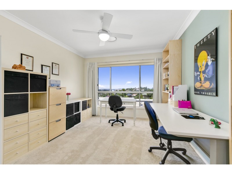 14 Parklane Place, Highland Park QLD 4211