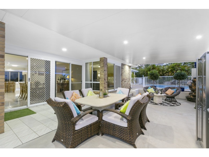 14 Parklane Place, Highland Park QLD 4211