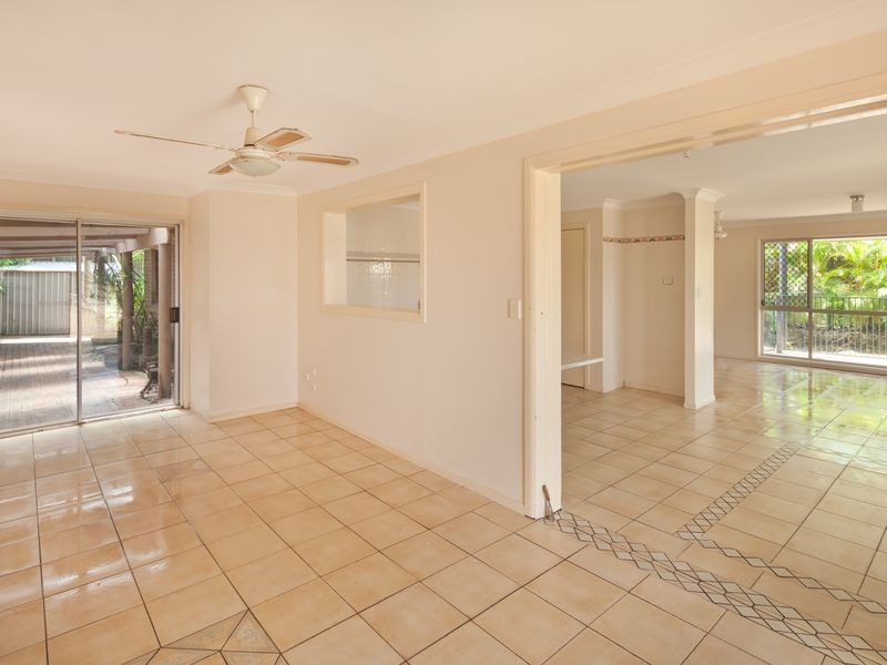 6 Wirraway Place, Worongary QLD 4213