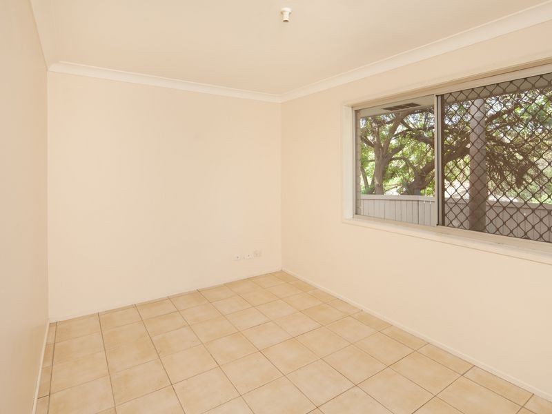 6 Wirraway Place, Worongary QLD 4213