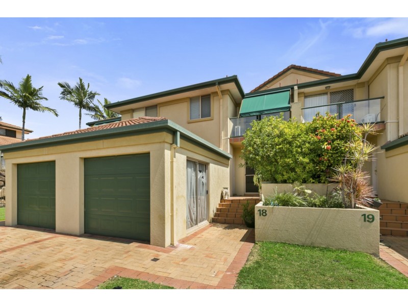 18/152 Palm Meadows Drive, Carrara QLD 4211