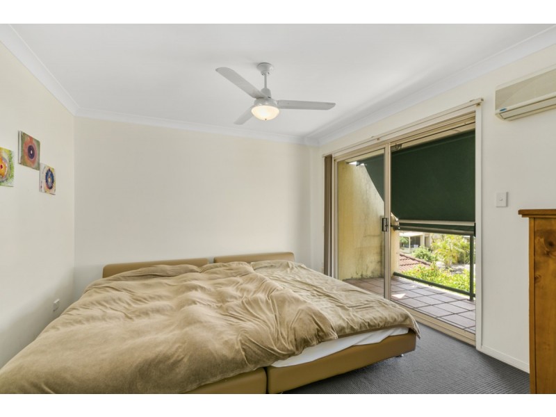 18/152 Palm Meadows Drive, Carrara QLD 4211