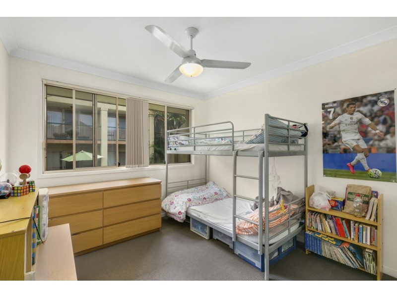 18/152 Palm Meadows Drive, Carrara QLD 4211