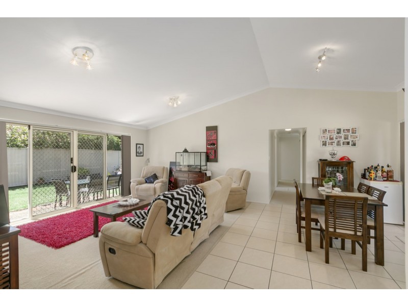 10 Blue Lagoon Court, Nerang QLD 4211