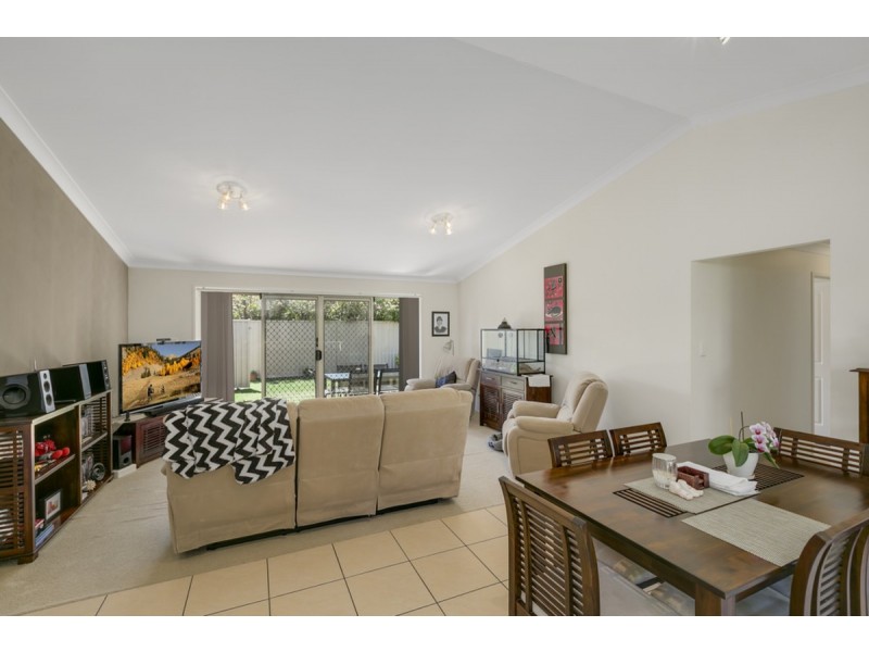 10 Blue Lagoon Court, Nerang QLD 4211