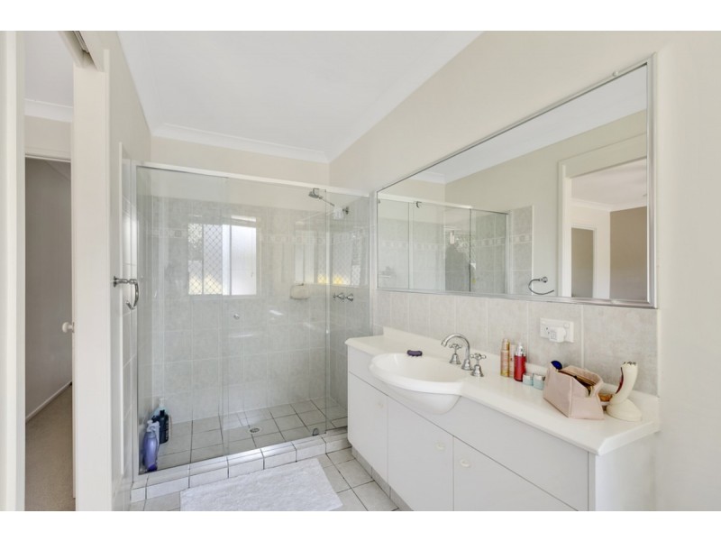 10 Blue Lagoon Court, Nerang QLD 4211