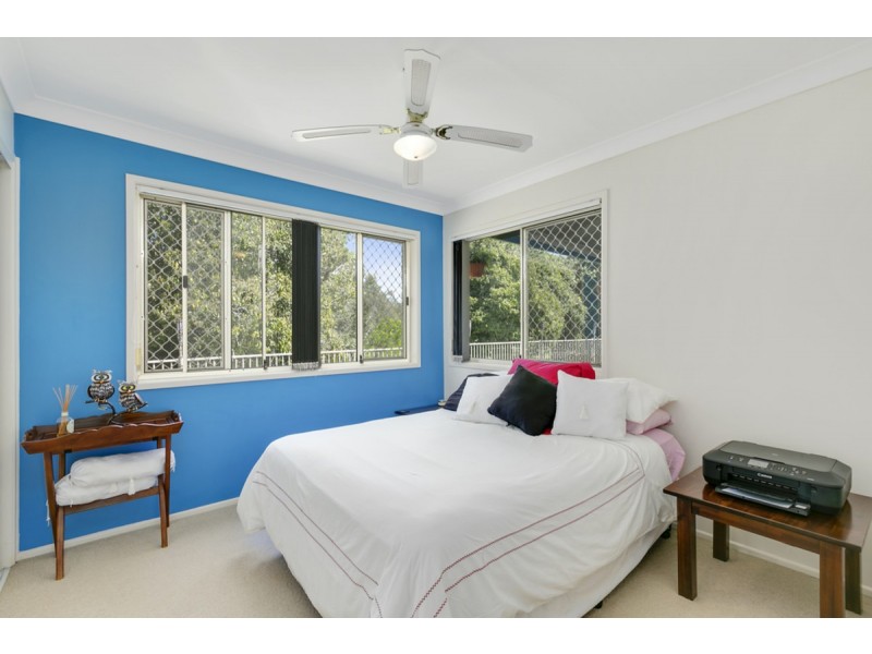 10 Blue Lagoon Court, Nerang QLD 4211