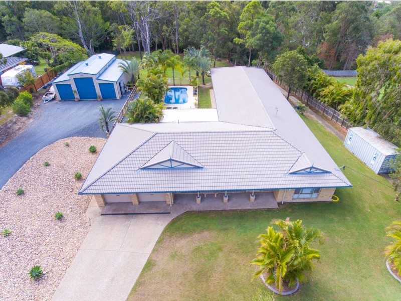 135 Castle Hill Drive, Gaven QLD 4211