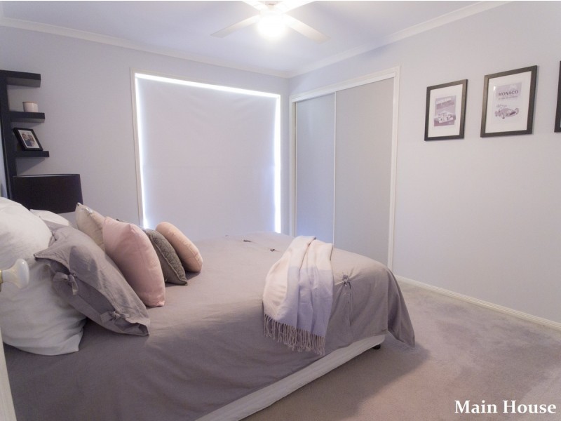 135 Castle Hill Drive, Gaven QLD 4211