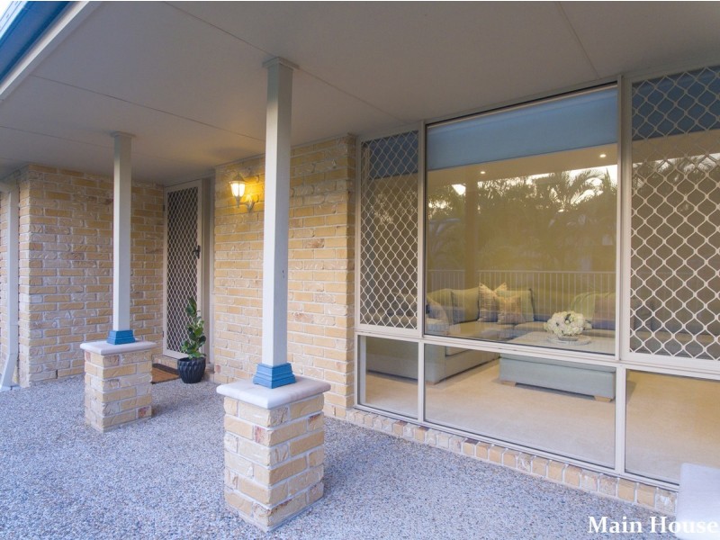 135 Castle Hill Drive, Gaven QLD 4211