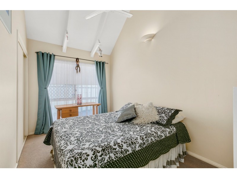 7 John Munro Court, Carrara QLD 4211