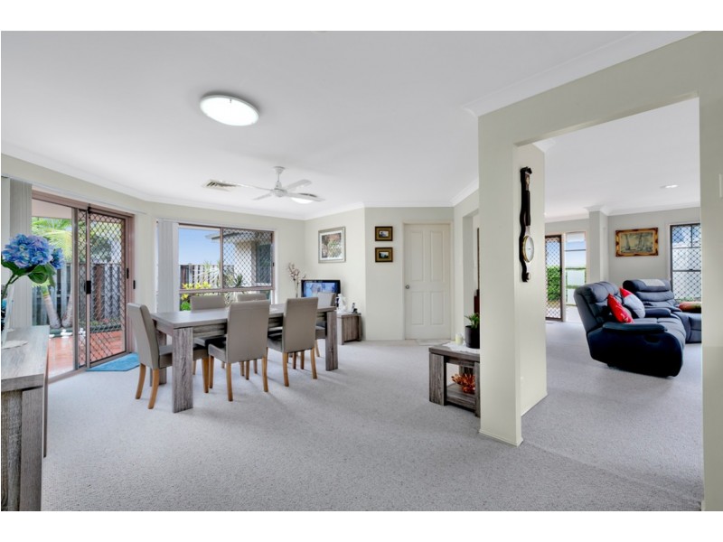 20 Royal Court, Ashmore QLD 4214