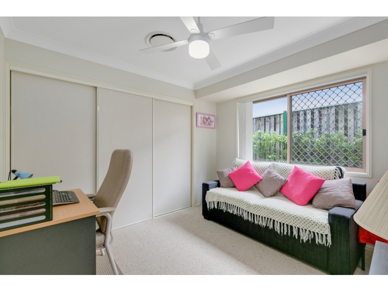 20 Royal Court, Ashmore QLD 4214