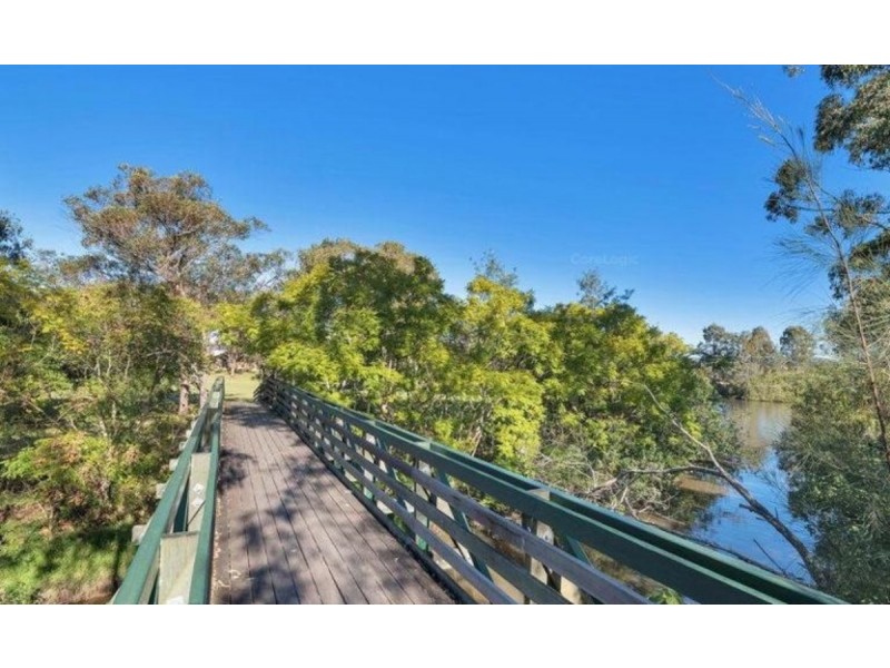 20 Royal Court, Ashmore QLD 4214