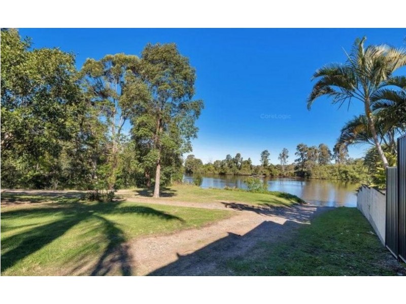20 Royal Court, Ashmore QLD 4214