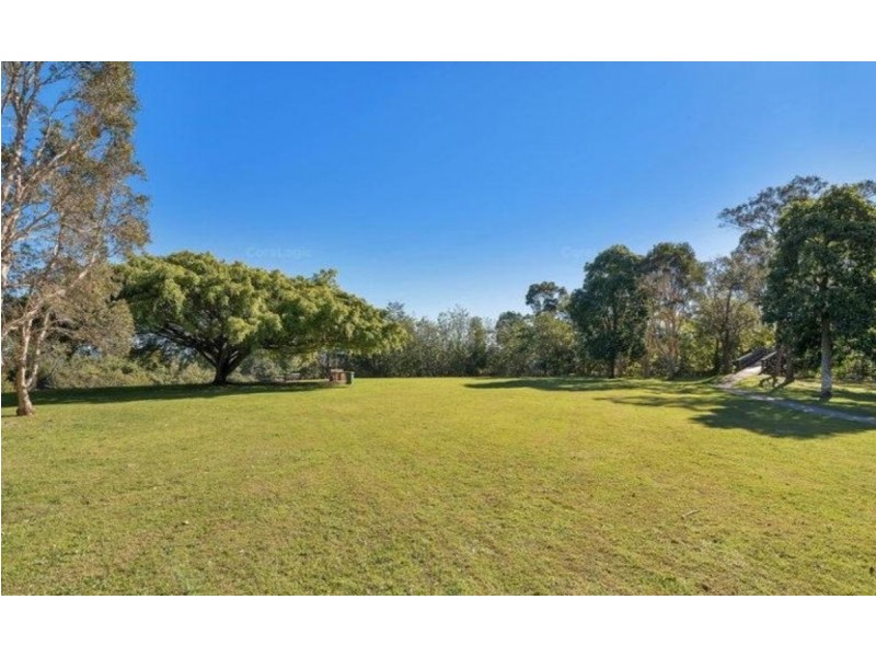 20 Royal Court, Ashmore QLD 4214