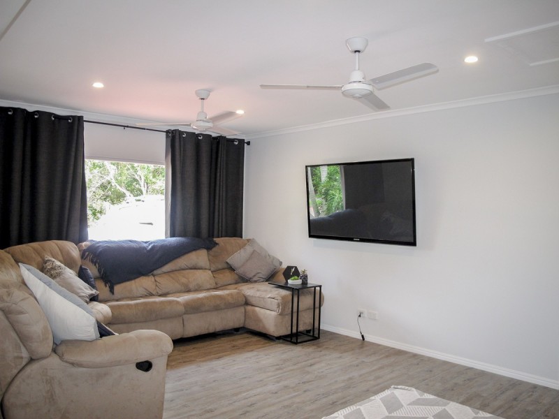 22 Oakdale Avenue, Nerang QLD 4211