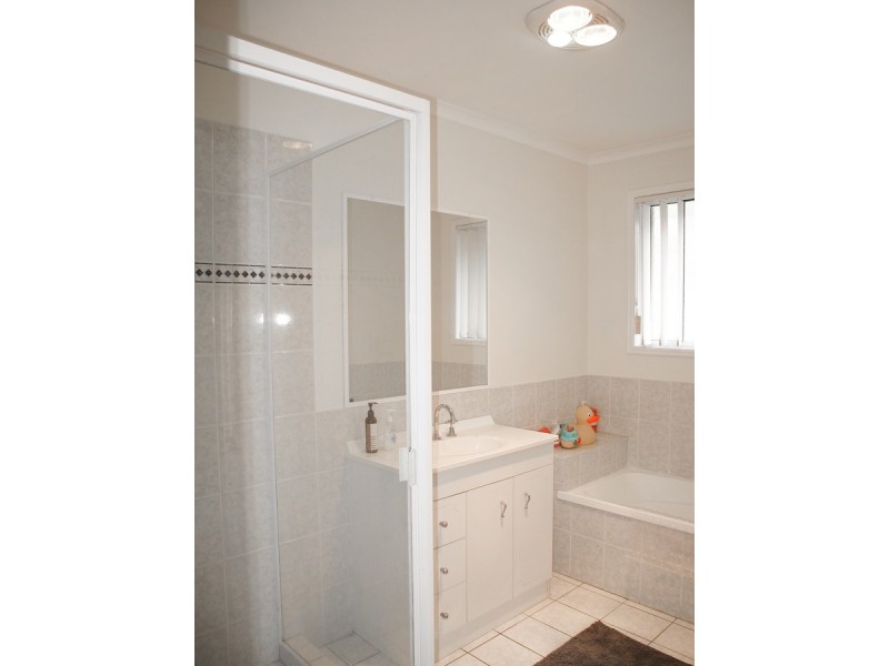 22 Oakdale Avenue, Nerang QLD 4211