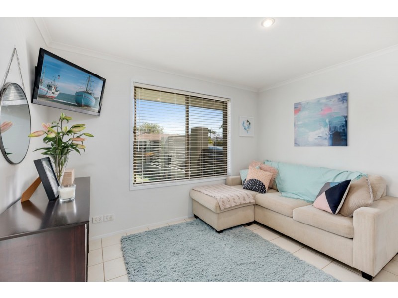 4 Amethyst Court, Carrara QLD 4211