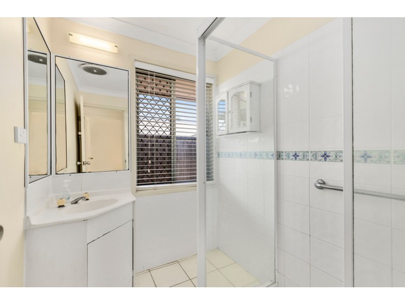 16 Merloo Drive, Nerang QLD 4211