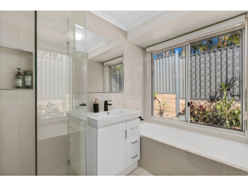 7 Millswyn Court, Carrara QLD 4211