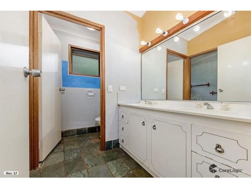 10 Ivy Street, Carrara QLD 4211