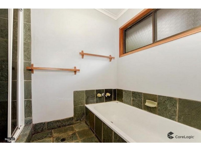 10 Ivy Street, Carrara QLD 4211