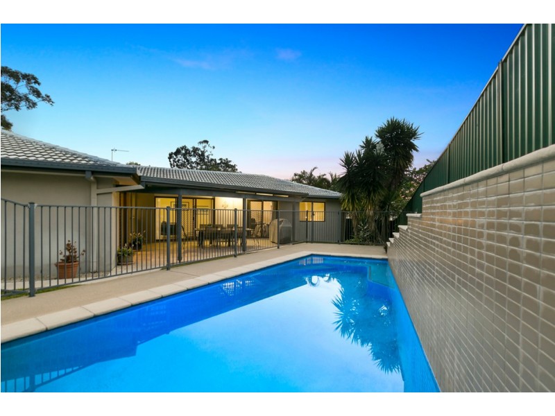 4 Kittani Crescent, Ashmore QLD 4214