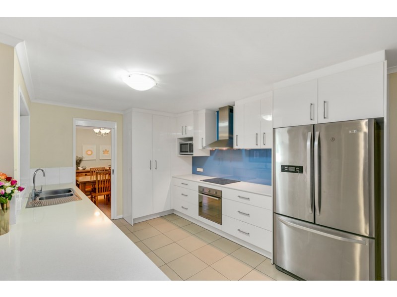 4 Kittani Crescent, Ashmore QLD 4214
