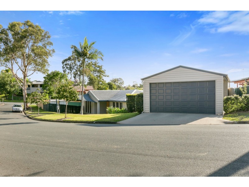 4 Kittani Crescent, Ashmore QLD 4214