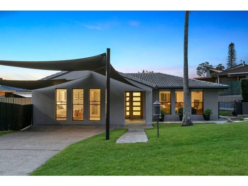 4 Kittani Crescent, Ashmore QLD 4214