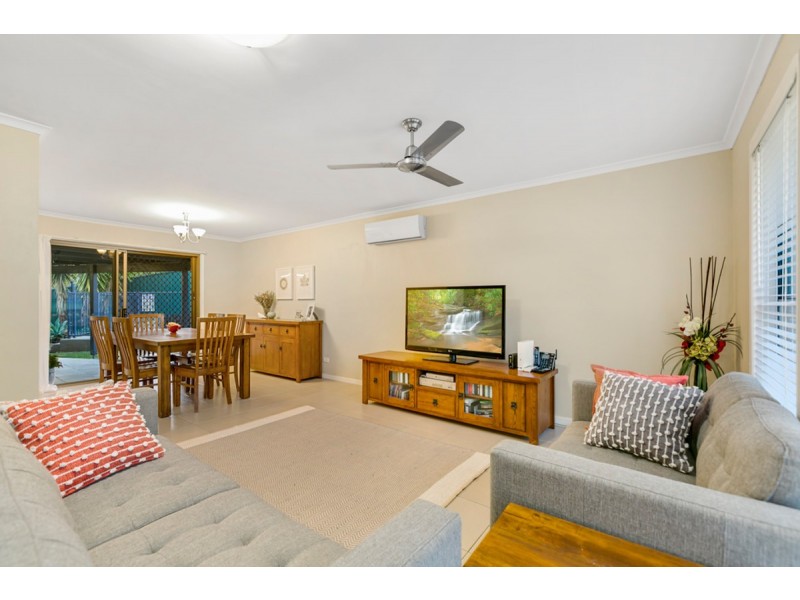 4 Kittani Crescent, Ashmore QLD 4214