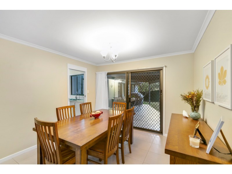 4 Kittani Crescent, Ashmore QLD 4214
