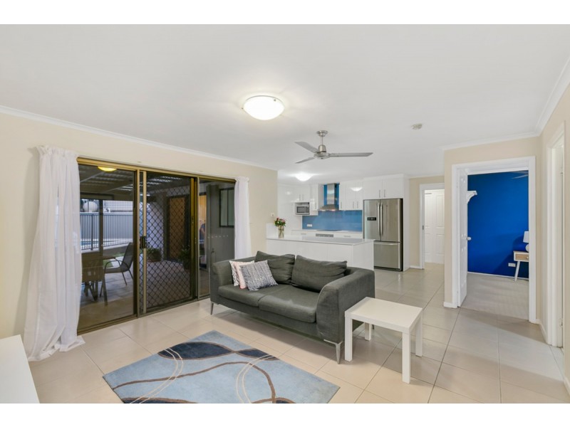 4 Kittani Crescent, Ashmore QLD 4214