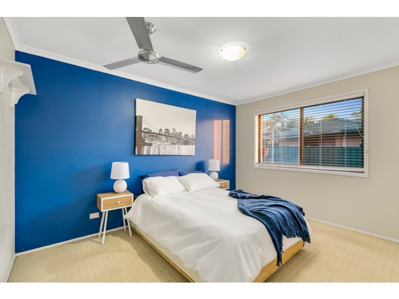 4 Kittani Crescent, Ashmore QLD 4214