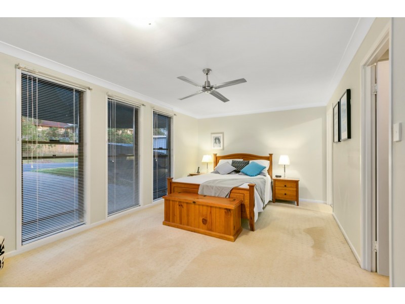 4 Kittani Crescent, Ashmore QLD 4214