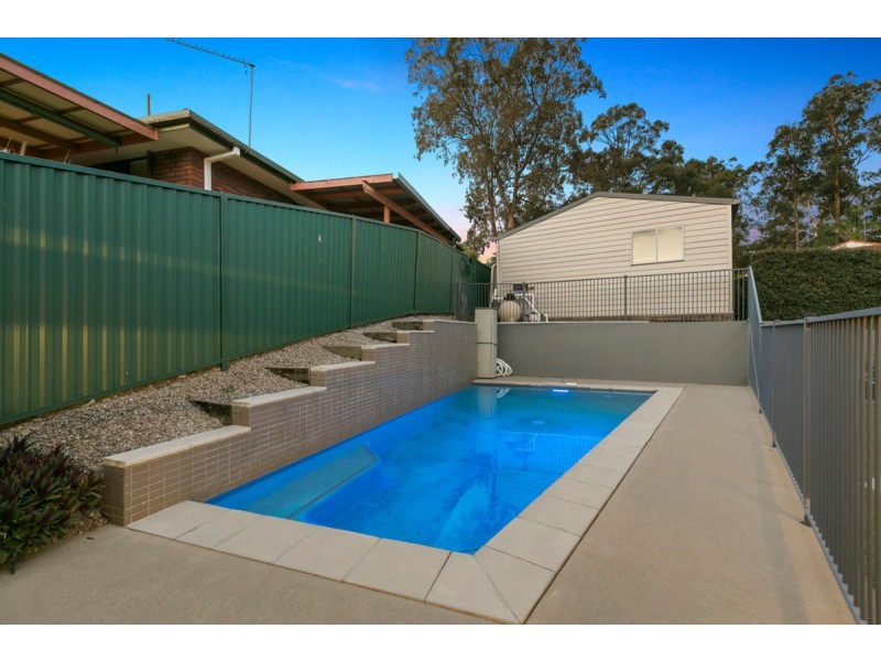 4 Kittani Crescent, Ashmore QLD 4214
