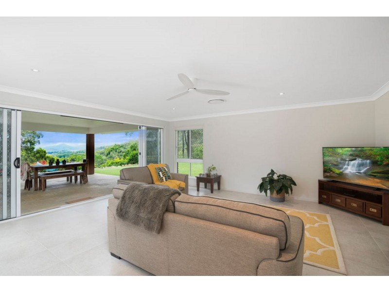 19 Pemberton Close, Mount Nathan QLD 4211