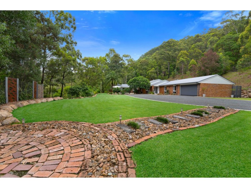 19 Pemberton Close, Mount Nathan QLD 4211