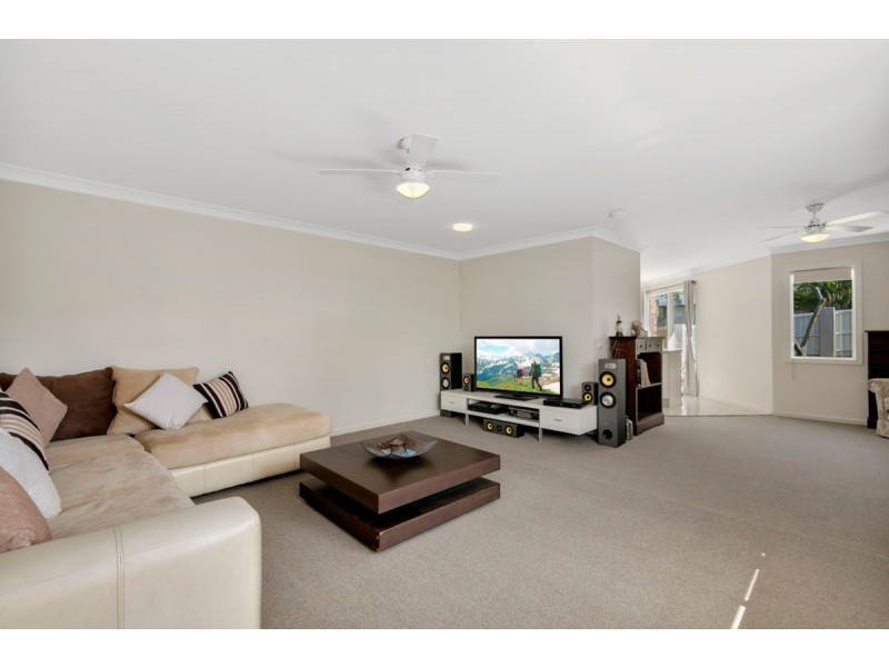 13 Tangerine Row, Ashmore QLD 4214