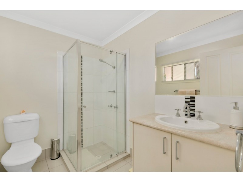 13 Tangerine Row, Ashmore QLD 4214