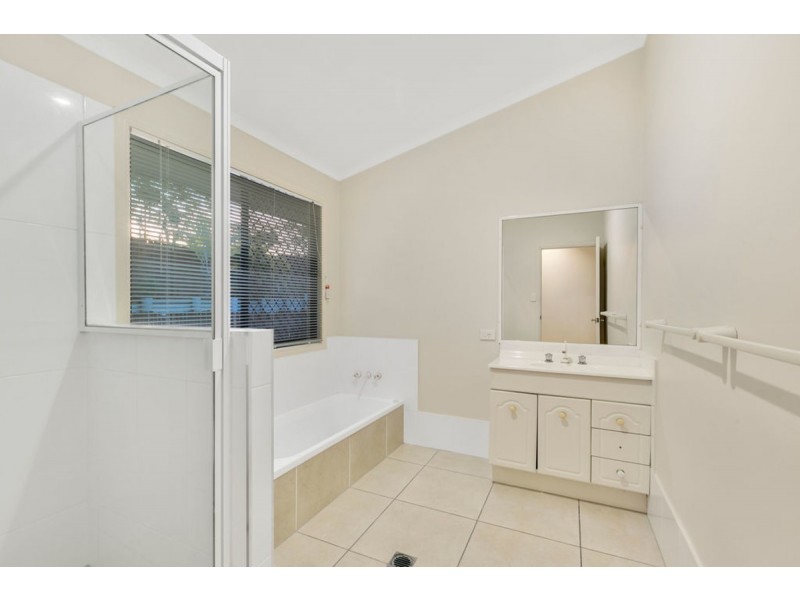 7 Rob Roy Court, Highland Park QLD 4211